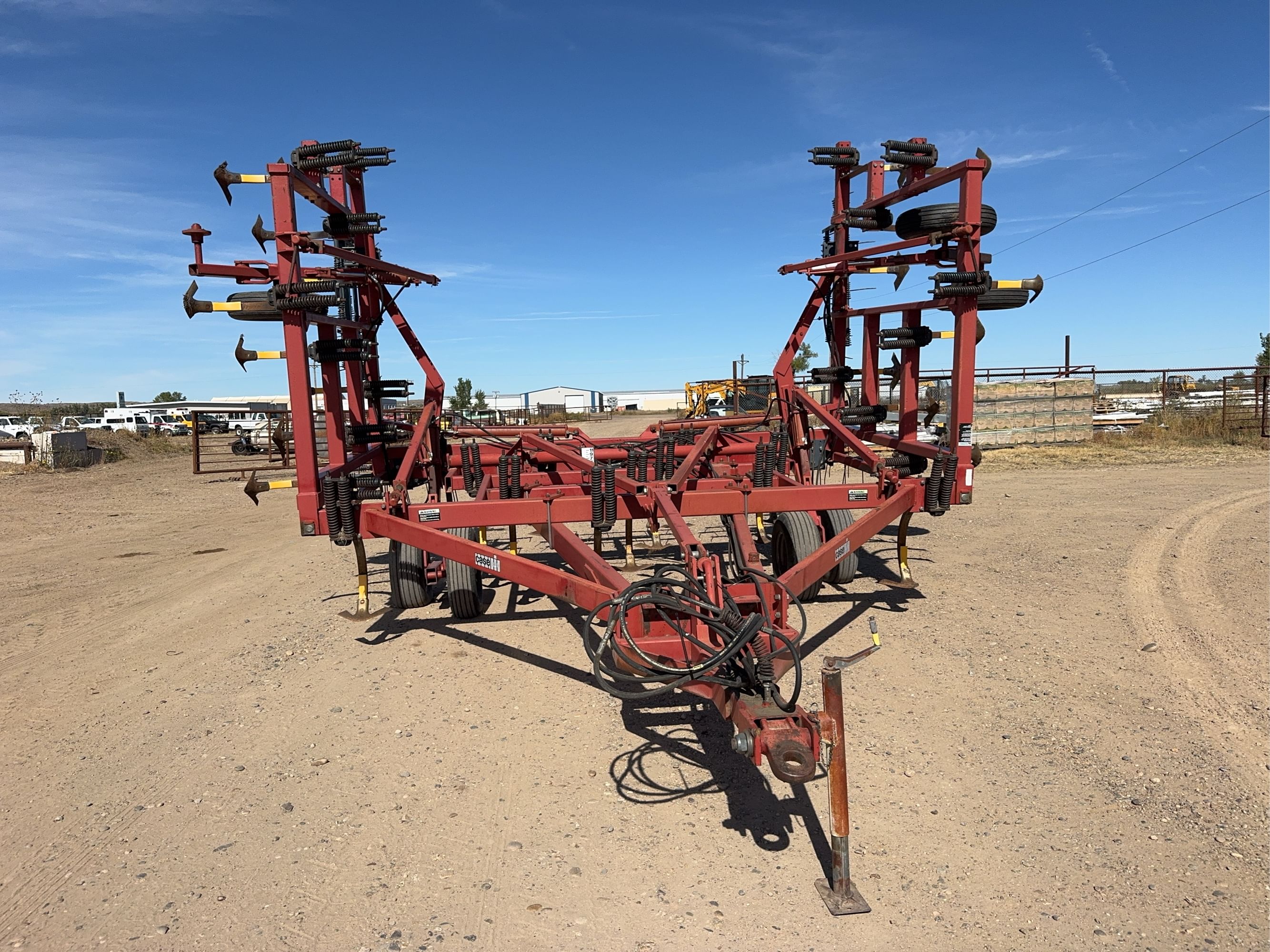 Case 5600 Equipment Image0