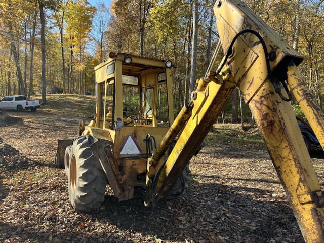 Image of Case 580 equipment image 1