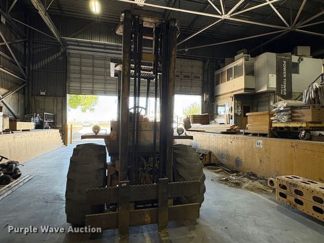 Image of Case 580 E equipment image 1