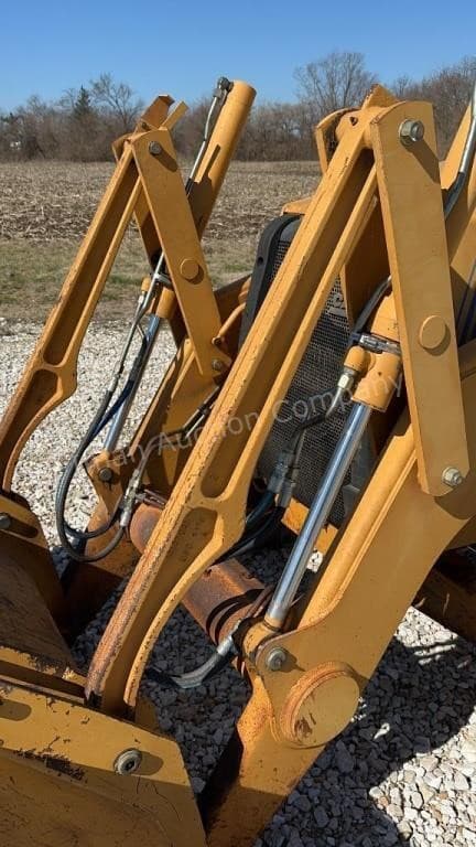 Image of Case 580 Super L equipment image 2