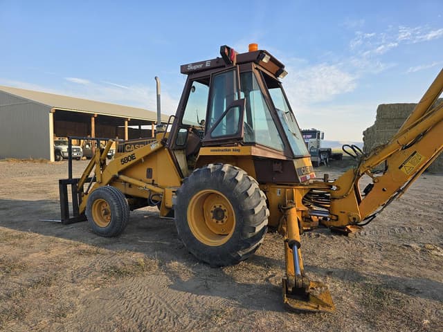 Image of Case 580 Super E equipment image 2