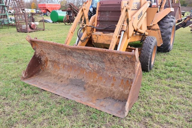 Image of Case 580E equipment image 2