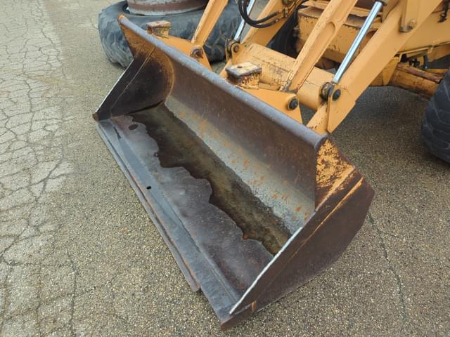 Image of Case 580 Super E equipment image 4