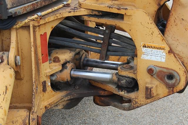 Image of Case 580 Super L equipment image 4