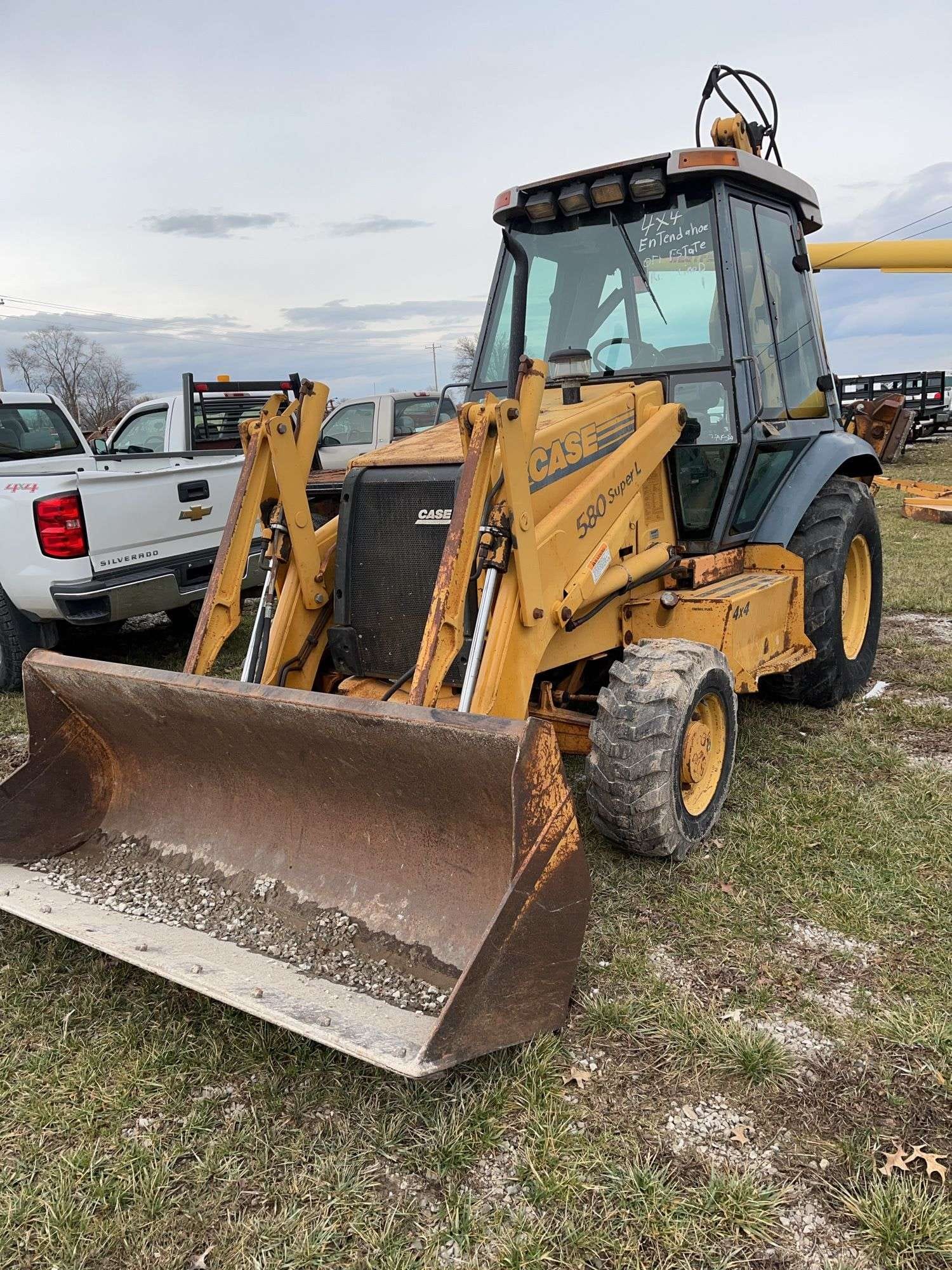 Case 580 Super L Equipment Image0