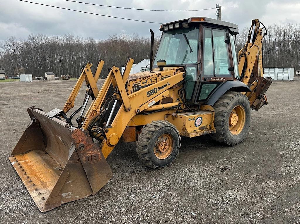 Case 580 Super L Equipment Image0
