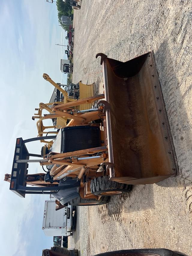 Image of Case 580 Super M equipment image 4