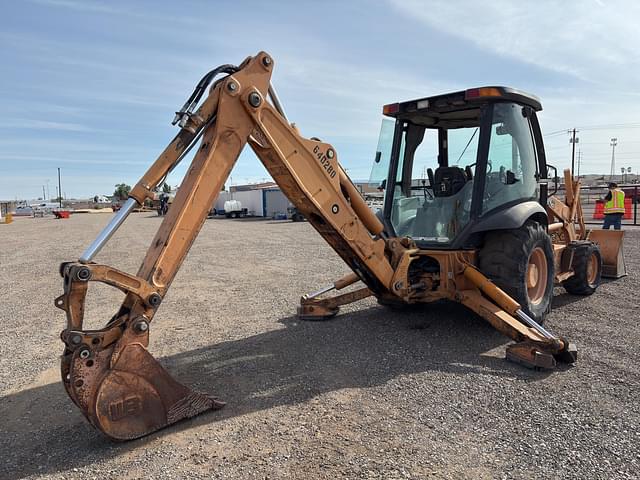 Image of Case 580 Super M Series 2 equipment image 2