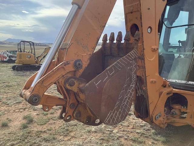 Image of Case 580M equipment image 4