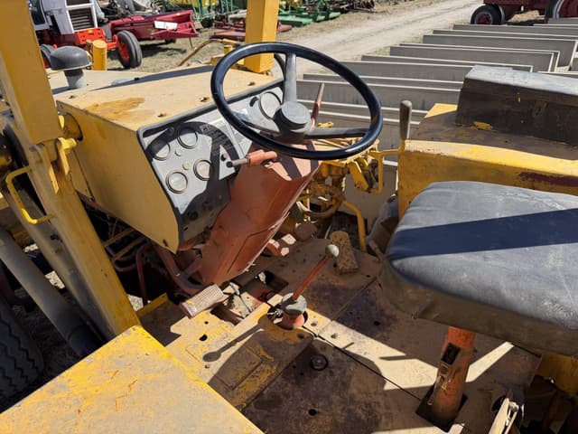 Image of Case 580B equipment image 4