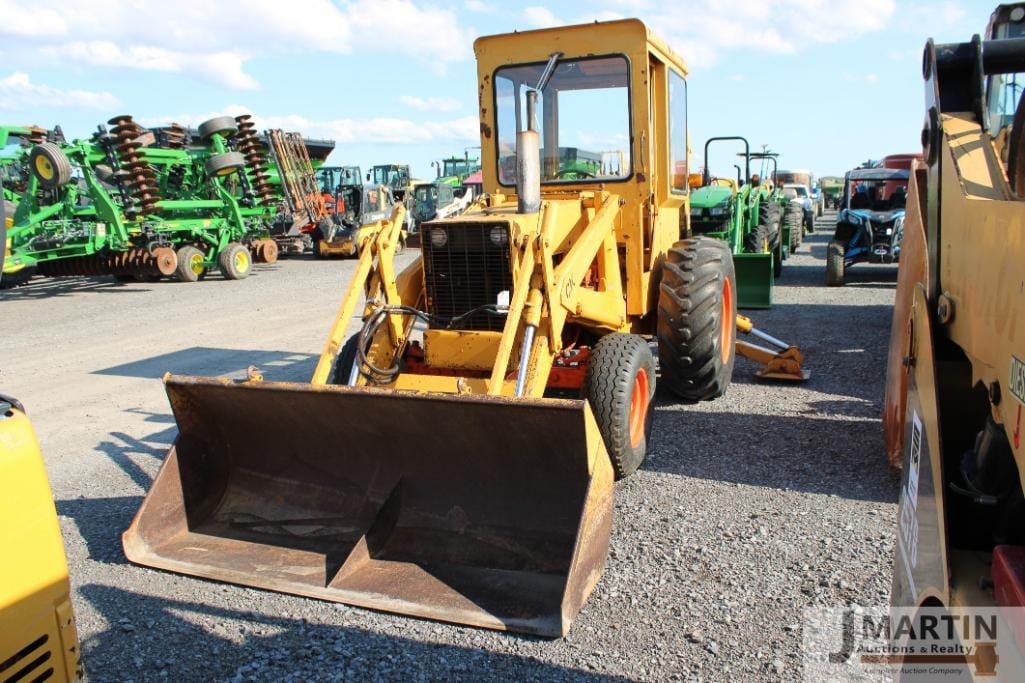 Main image Case 580B