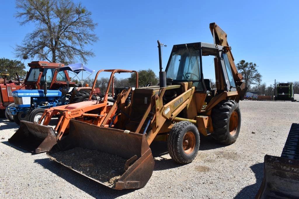 Case 580D Equipment Image0