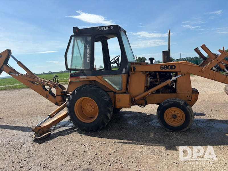 Case 580D Equipment Image0