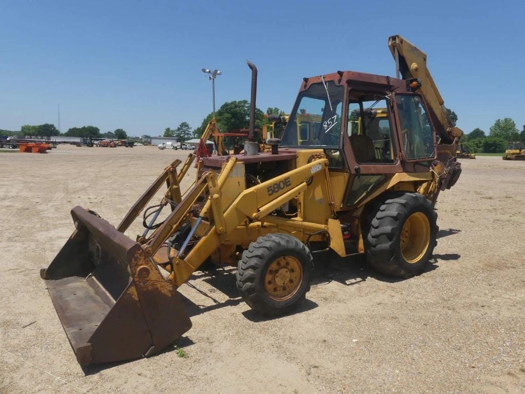 Case 580 Super E Equipment Image0