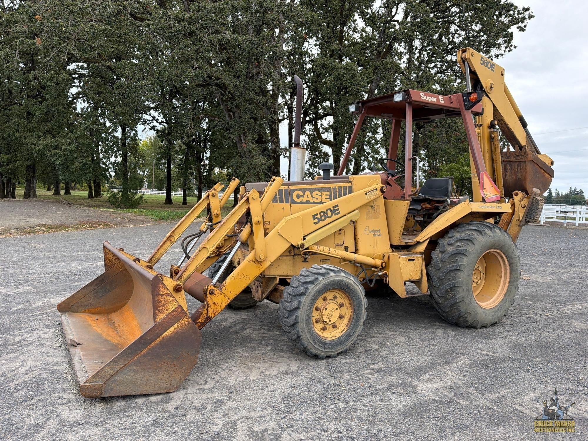 Case 580E Equipment Image0