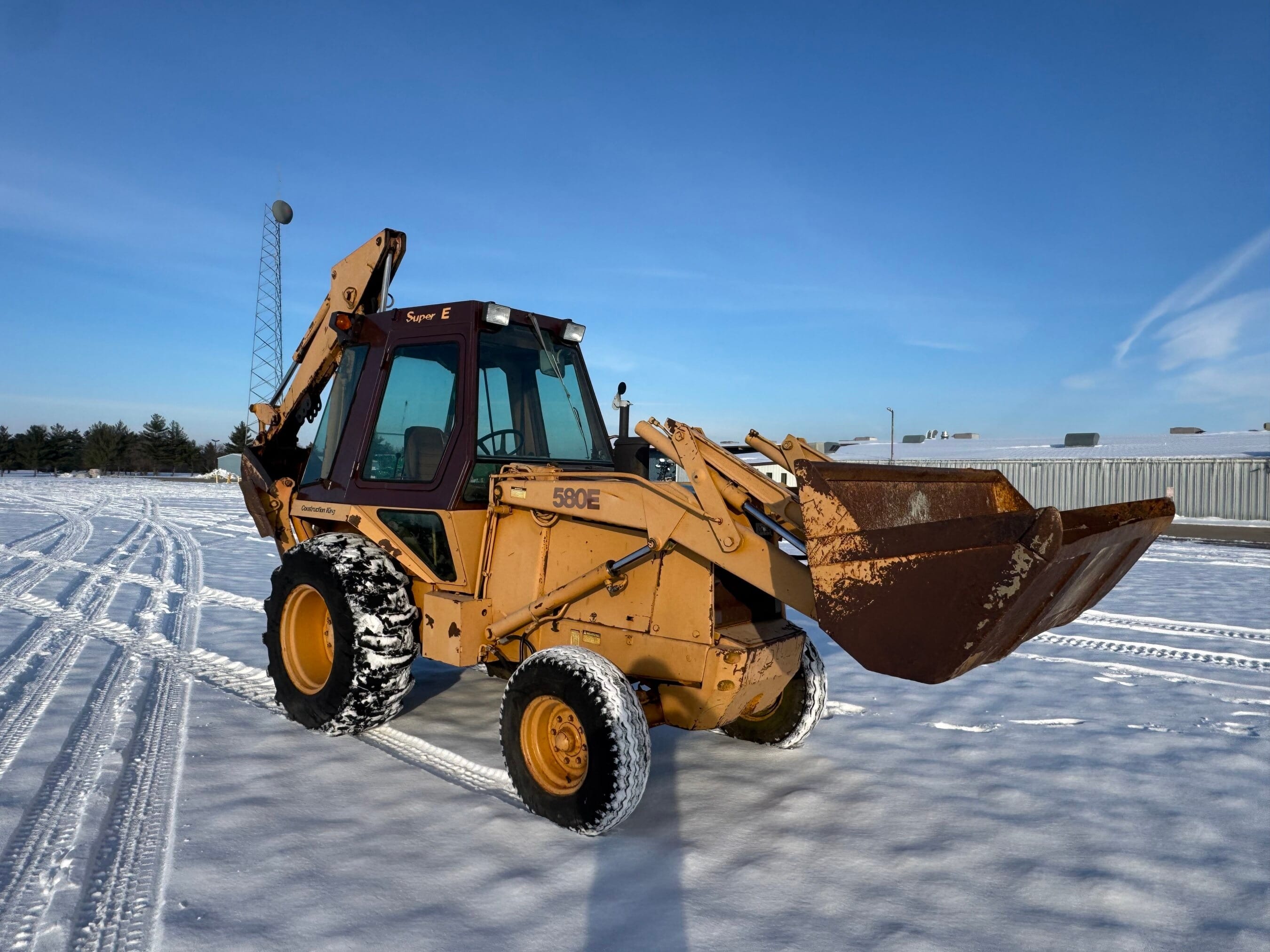 Case 580E Equipment Image0