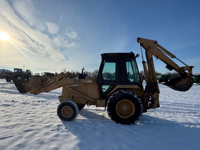 Image of Case 580E equipment image 4