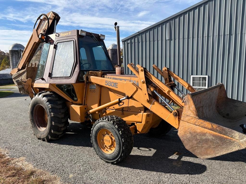 Case 580E Equipment Image0