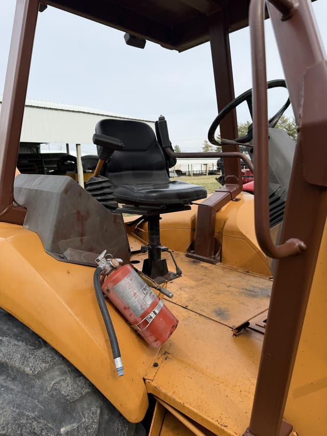 Image of Case 580K equipment image 3