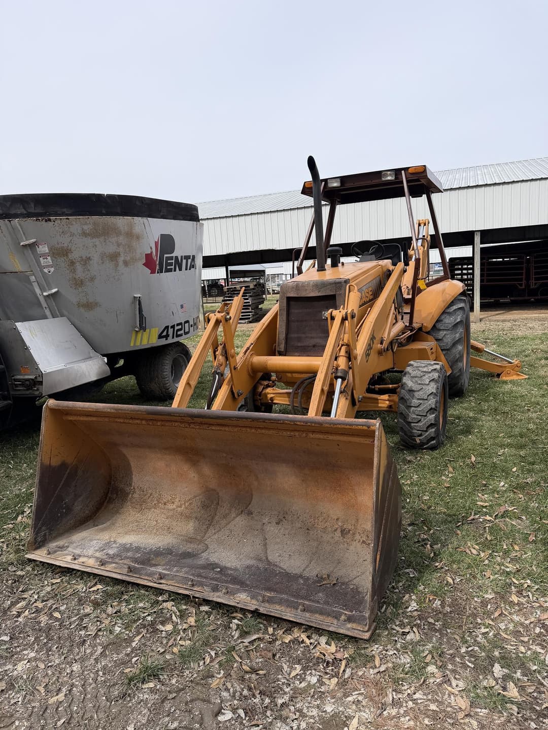 Image of Case 580K Primary image