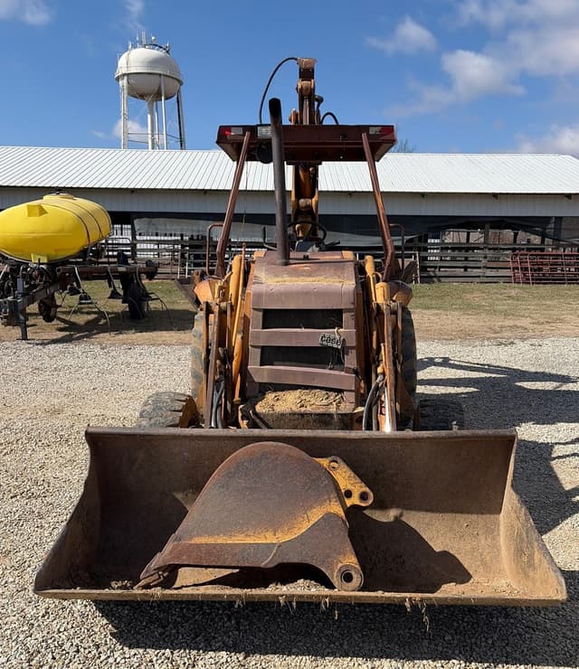 Image of Case 580K equipment image 2