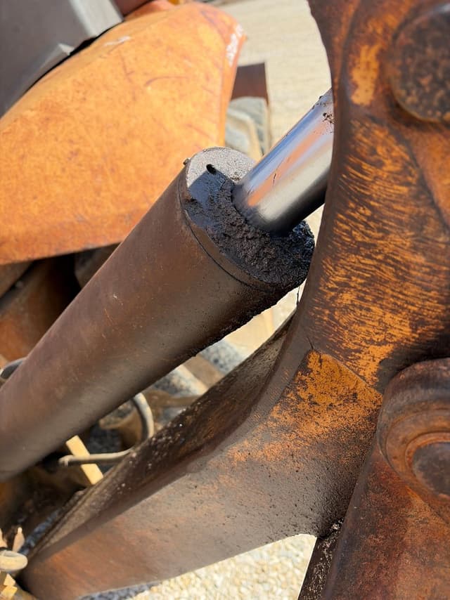 Image of Case 580K equipment image 4