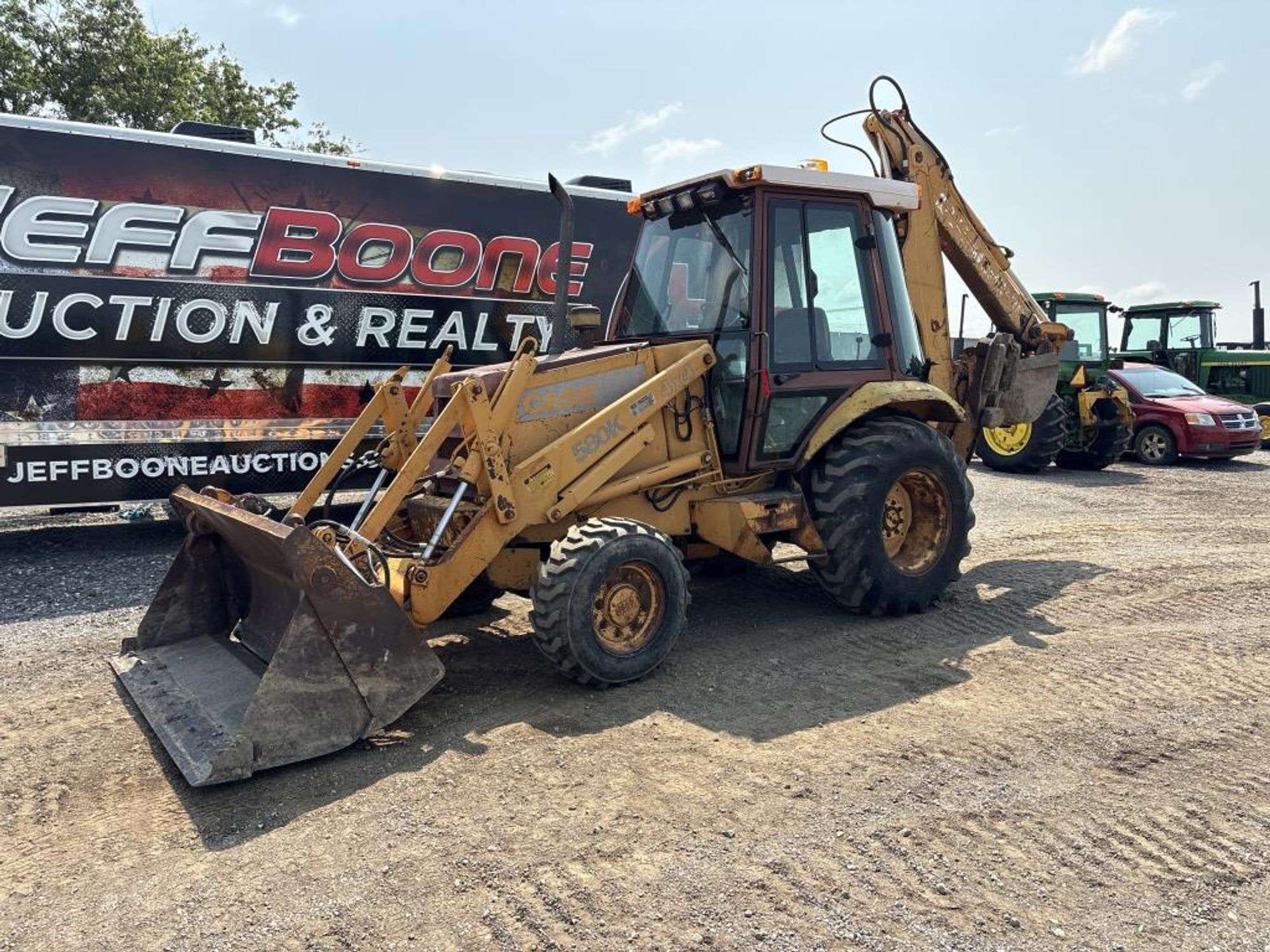 Case 580K Equipment Image0