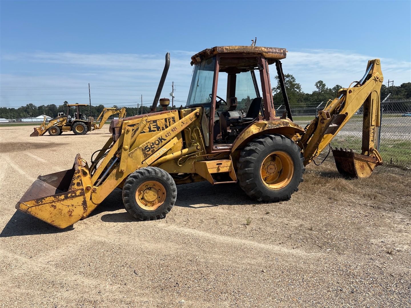 Case 580K Equipment Image0