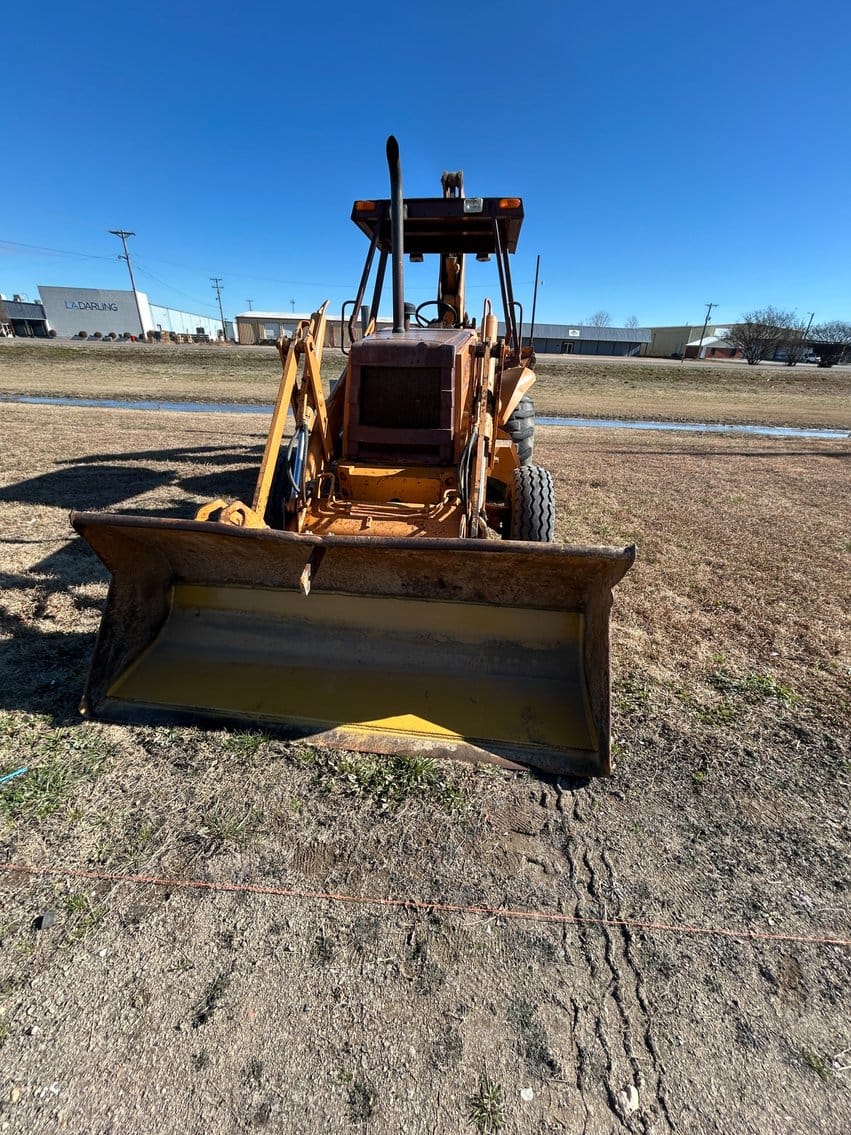 Case 580K Equipment Image0