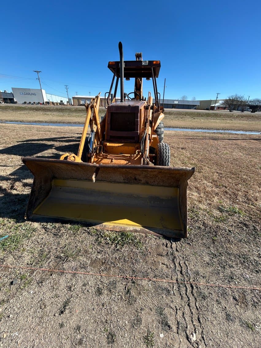 Image of Case 580K Primary image