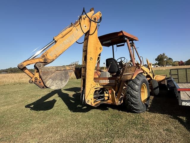 Image of Case 580K equipment image 2