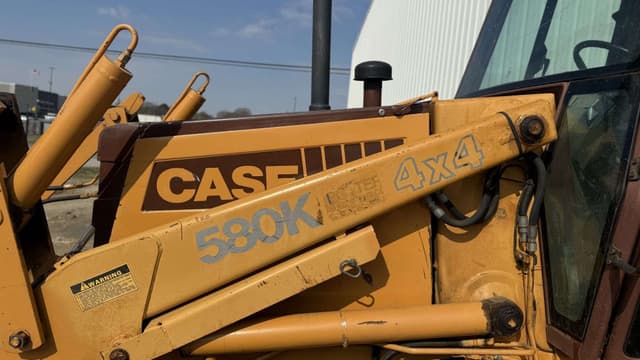 Image of Case 580K equipment image 4