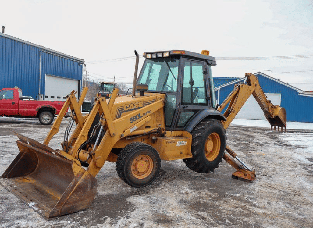 Case 580L Equipment Image0