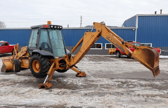 Image of Case 580L equipment image 3