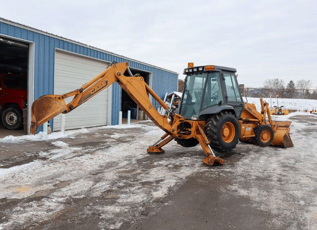 Image of Case 580L equipment image 4