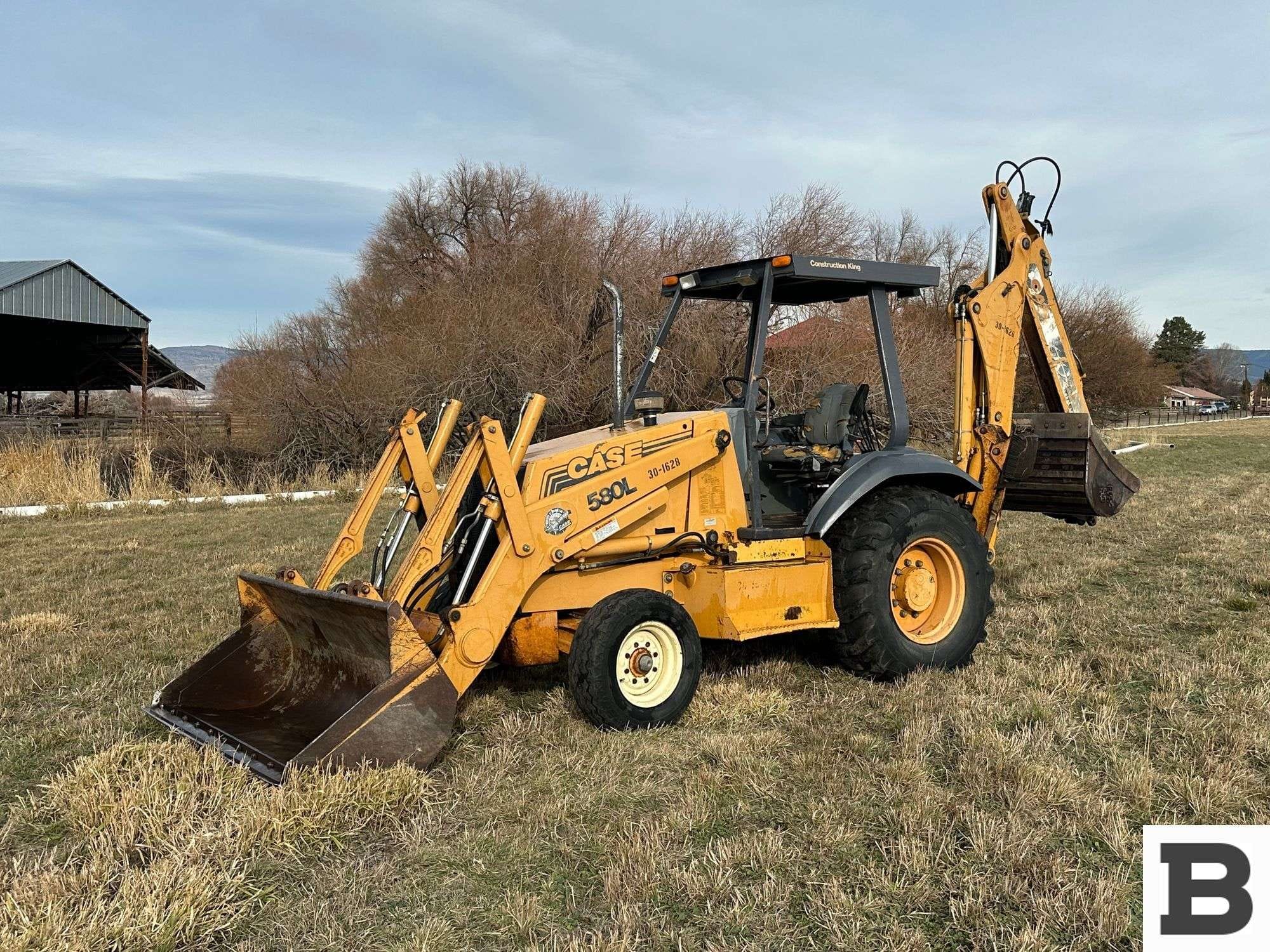 Case 580L Equipment Image0