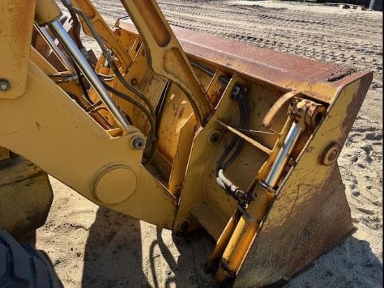 Image of Case 580L equipment image 4