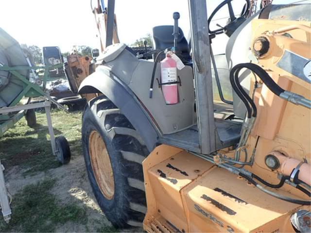 Image of Case 580M Series 2 equipment image 4