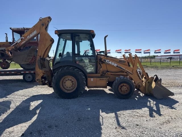 Image of Case 580M Series 2 equipment image 3