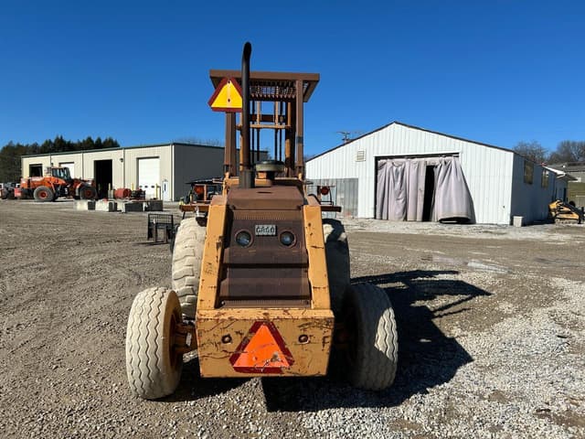 Image of Case 584 equipment image 2