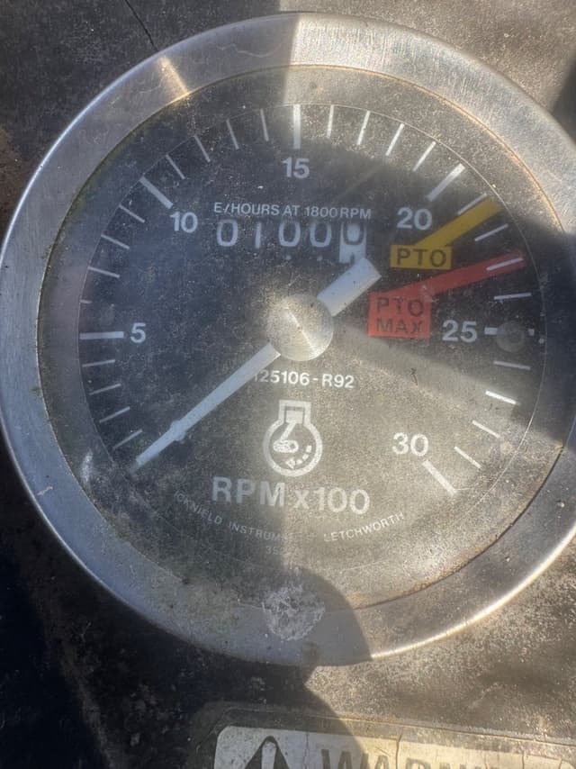 Image of Case IH 585 equipment image 2