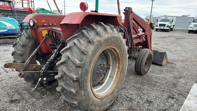Image of Case IH 585 equipment image 4