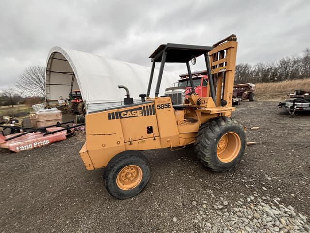 Image of Case 585E equipment image 1