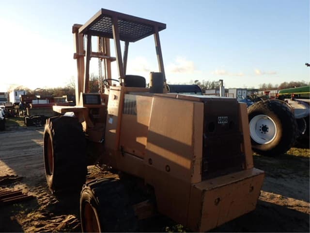 Image of Case 585E equipment image 2