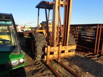 Main image Case 585E