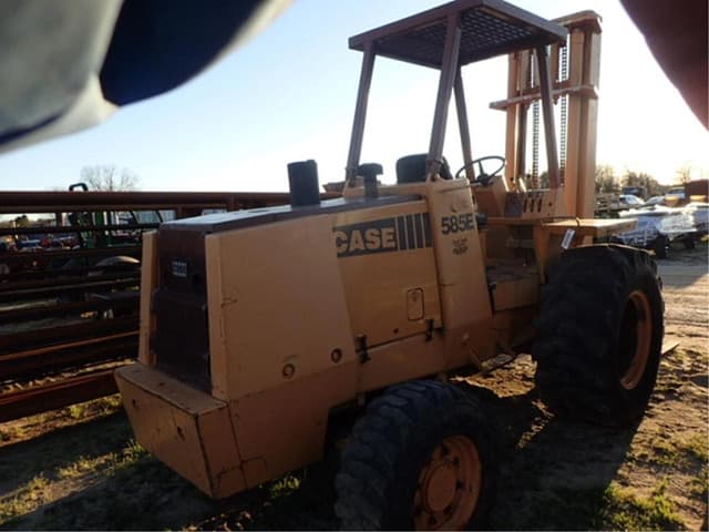 Image of Case 585E equipment image 3