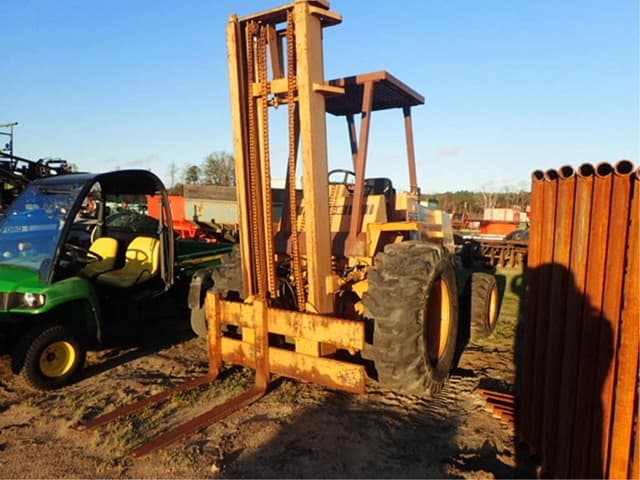 Image of Case 585E equipment image 1