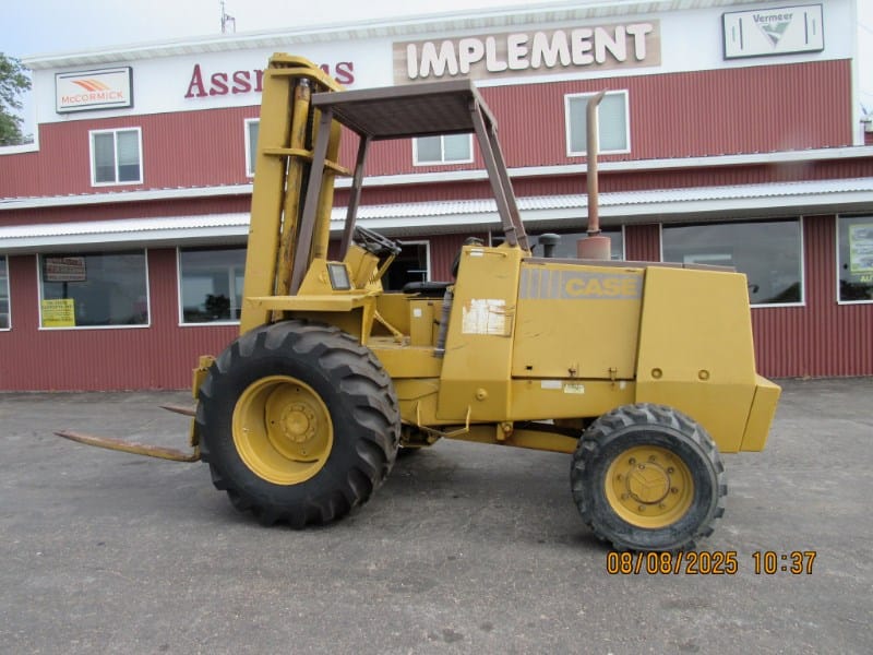 Case  586 Equipment Image0