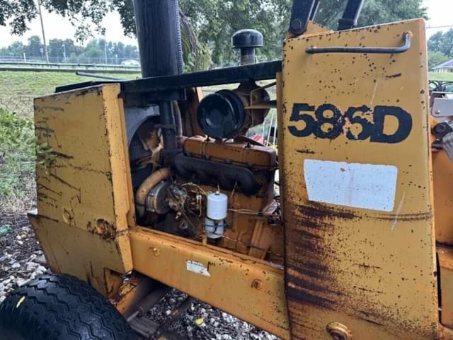 Image of Case 586D equipment image 3