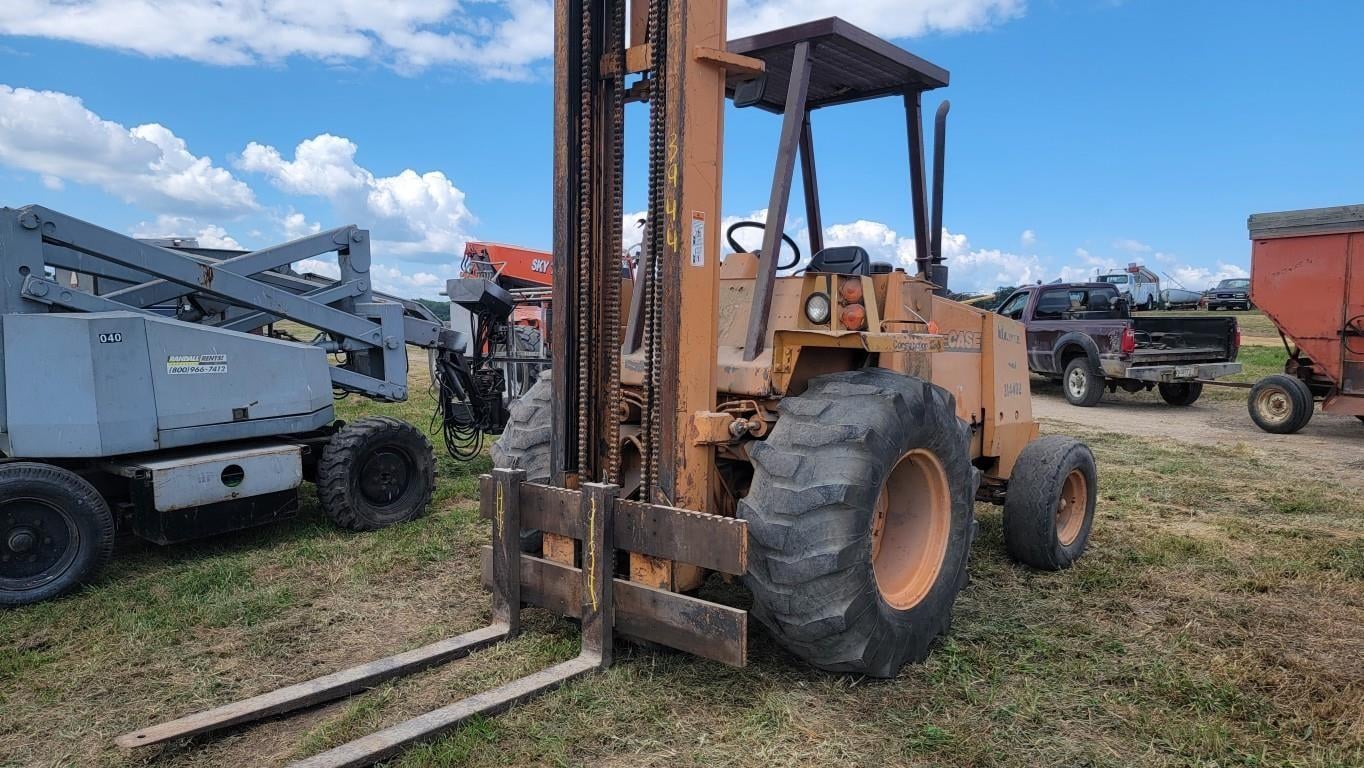 Case 586E Equipment Image0